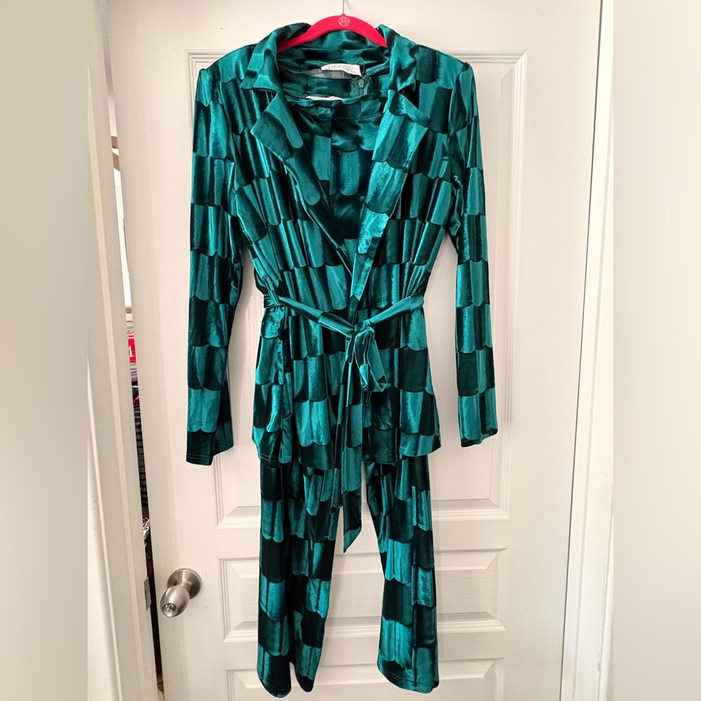 VELVET EMERALD GREEN ELEGANCE CHECKERED BLAZER PANT SET